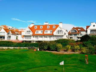 Garagebox te huur op de Kustlaan vlakbij de Minigolf Approach, het strand en de winkels van het Zoute. Gemakkelijk toegankelijk. Ruime lift tot...