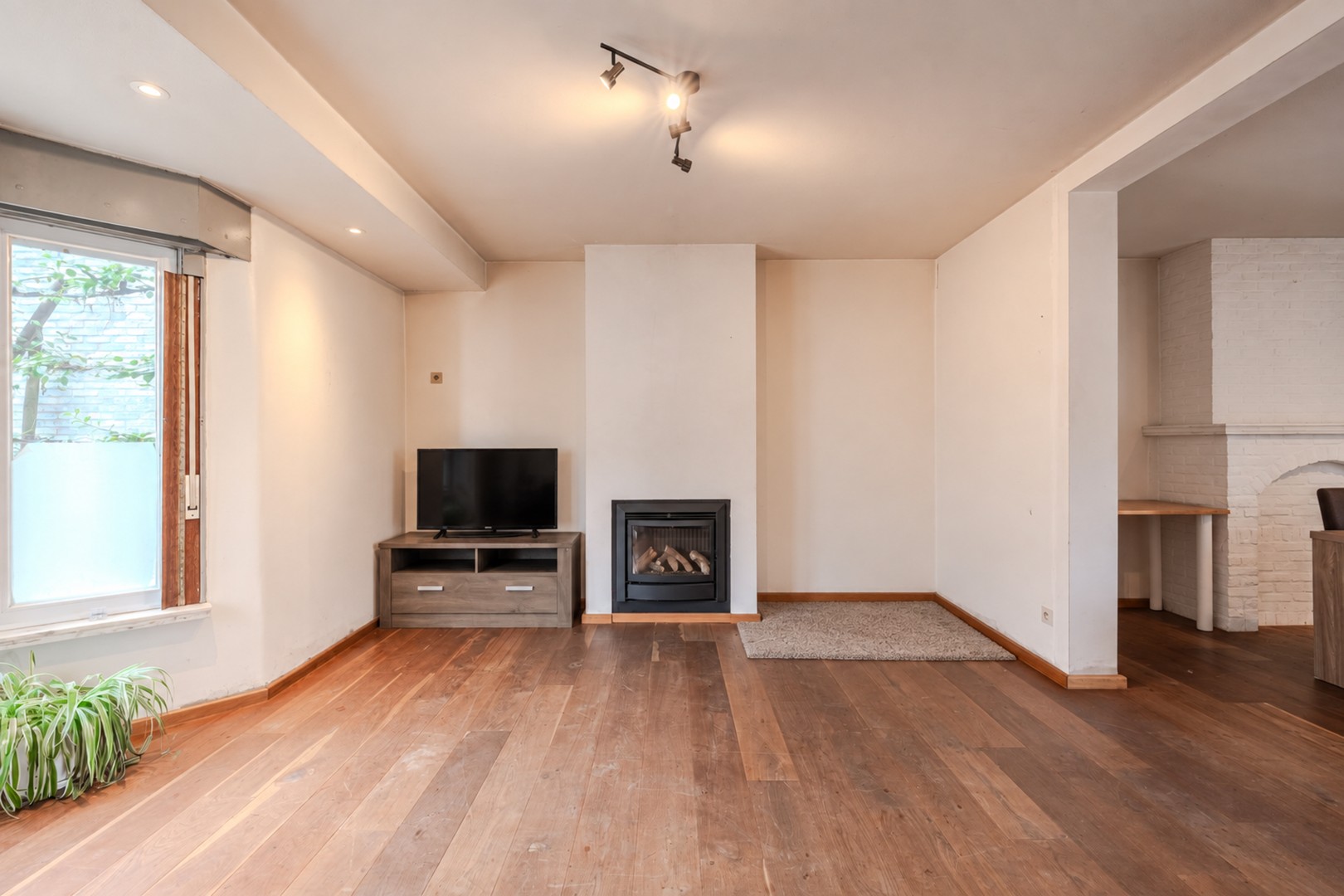 RUIME WONING MET 4 SLPKS EN ZUID-WEST GERICHTE TUIN - foto 5