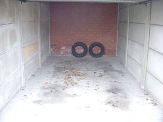 Garage for rent in Oostkamp