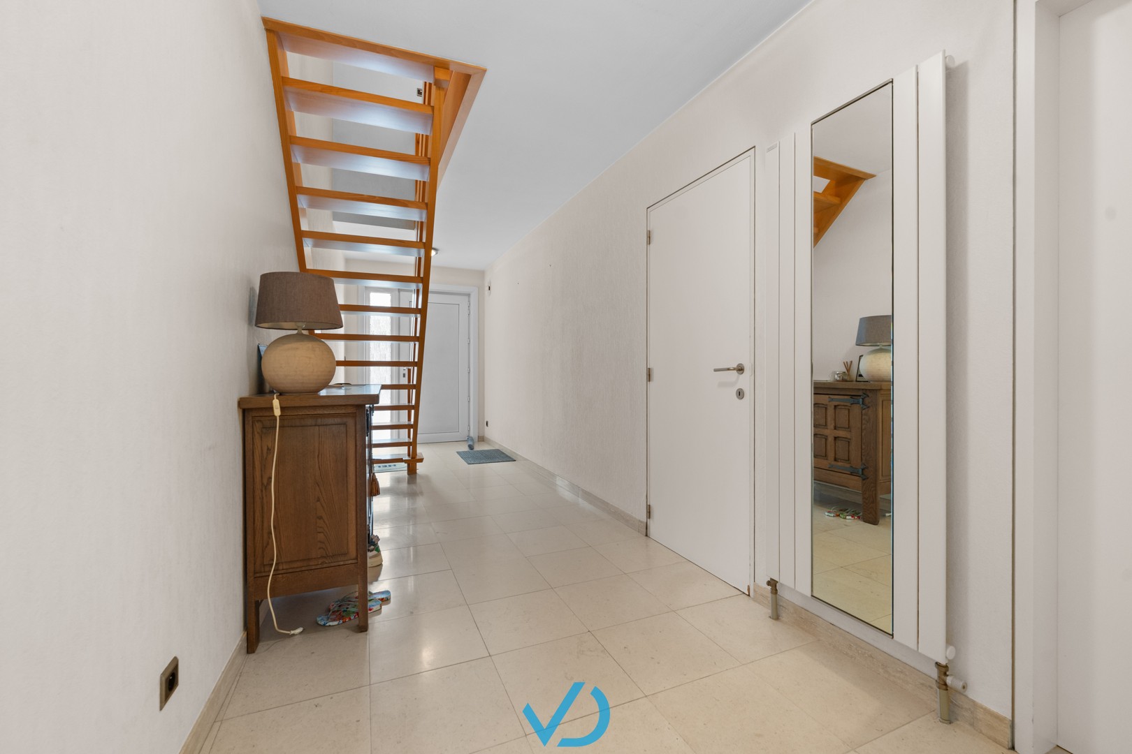 Instapklare woning met gezellig tuintje in het centrum van Westrozebeke! - foto 2