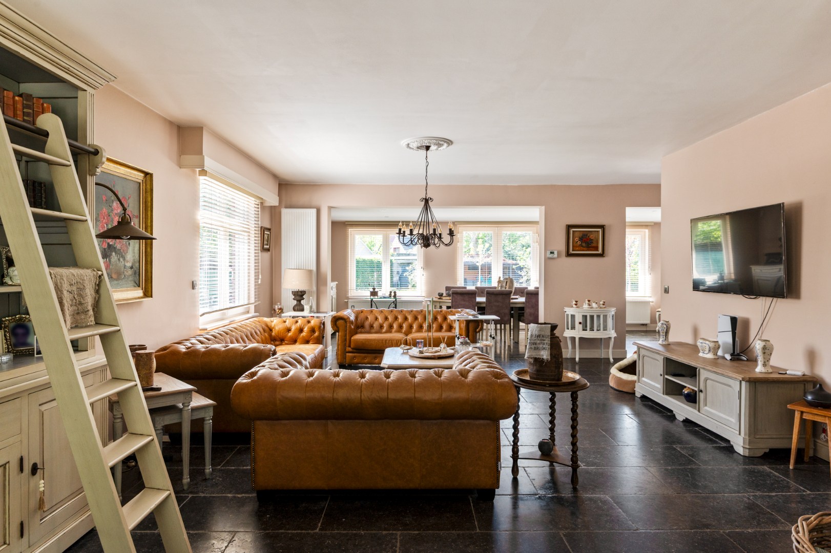 House for sale in Brasschaat with 4 bedrooms - photo 4