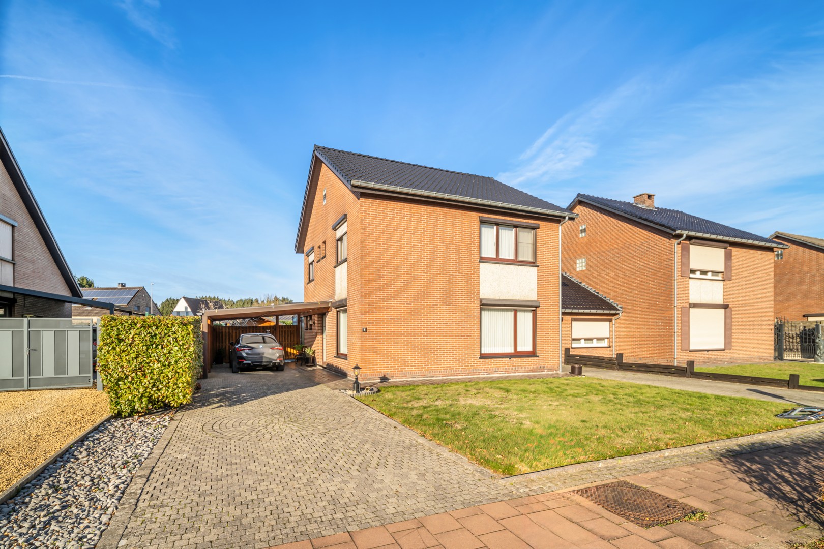 Te renoveren woning met enorm potentieel in de rustige Leliestraat – Houthalen-Oost - foto 1