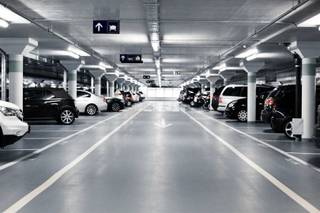 HOBOKEN - Kapelstraat: Autostaanplaats in overdekte parkeergarage. BESCHRIJVING: Autostaanplaats in overdekte parkeergarage met automatische poort op...