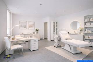 Kantoor- of praktijkruimte met commerciële mogelijkheden te koop in het centrum van Moorsel!Deze kantoorruimte bevindt zich op het gelijkvloers van...