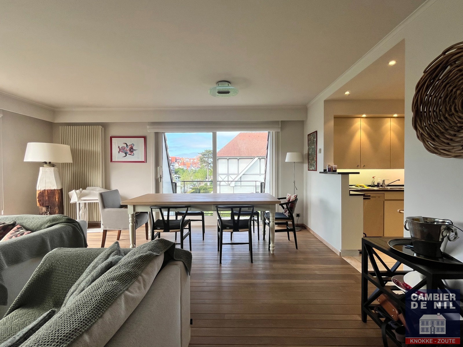 Prachtig ongemeubeld appartement op enkele stappen van het Albertplein! - foto 4