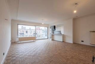 Dit prachtige appartement onderging recent een totaalrenovatie. Het appartement, van ca. 125 m², bevindt zich op de derde verdieping en beschikt...