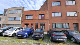 In deze iconische en legendarische straat, gelegen in een recent heraangelegde, autoluwe woonwijk bieden wij u deze prima onderhouden EGW.Gezien de...