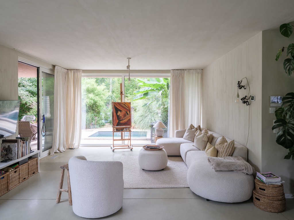 Twee uitzonderlijke bungalowvilla’s op één groen perceel van 3.022 m² in een residentiële wijk in De Pinte. - photo 3