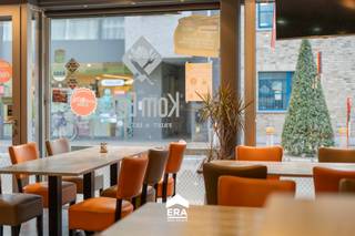 Handelspand met woonst gelegen op een uiterst commerciële ligging.Commercieel en zeer verzorgd pand, momenteel ingericht als frituur, met diverse...