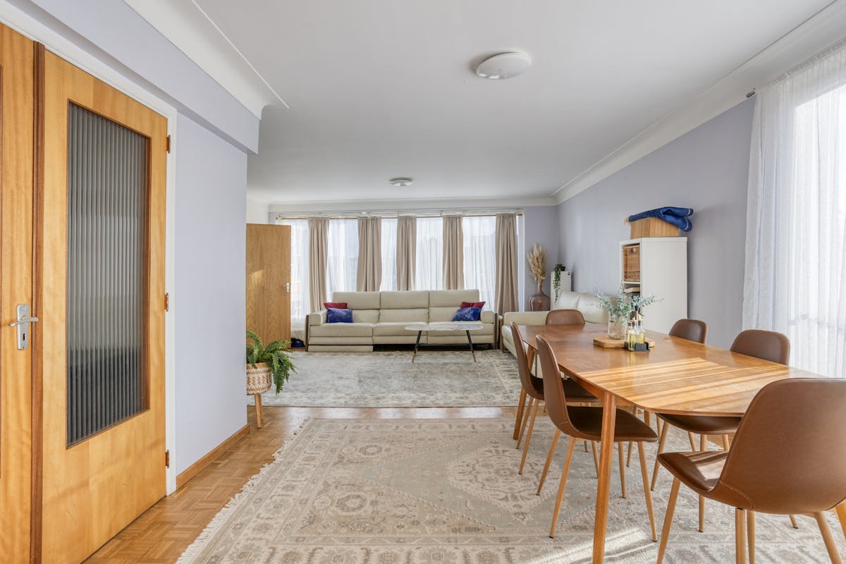 Spacious apartment for sale in the heart of Strombeek-Bever - photo 3