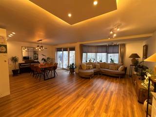 Welkom in deze prachtige gerenoveerde woning in Opwijk, een moderne en gezellige familiewoning die perfect geschikt is voor gezinnen die het beste...