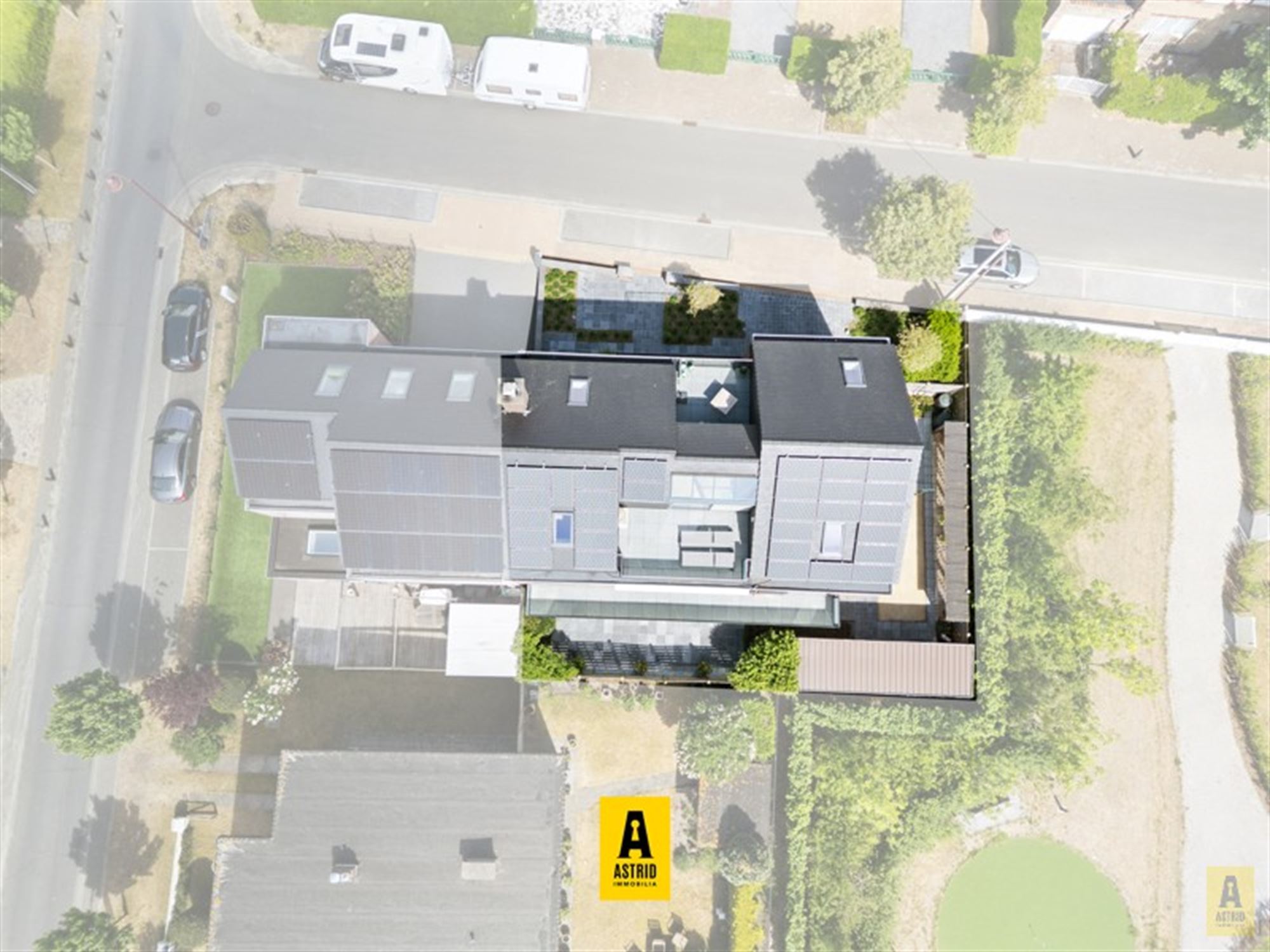 Karaktervolle voormalige dokterswoning met zee aan ruimte en mogelijkheden! - foto 5