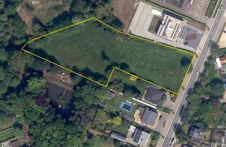 Terrain d'une superficie de 5784.07 sqm Ce beau terrain offre plusieurs possibilités. Situé sur la Grote Steenweg à Nijlen, à proximité de toutes les...