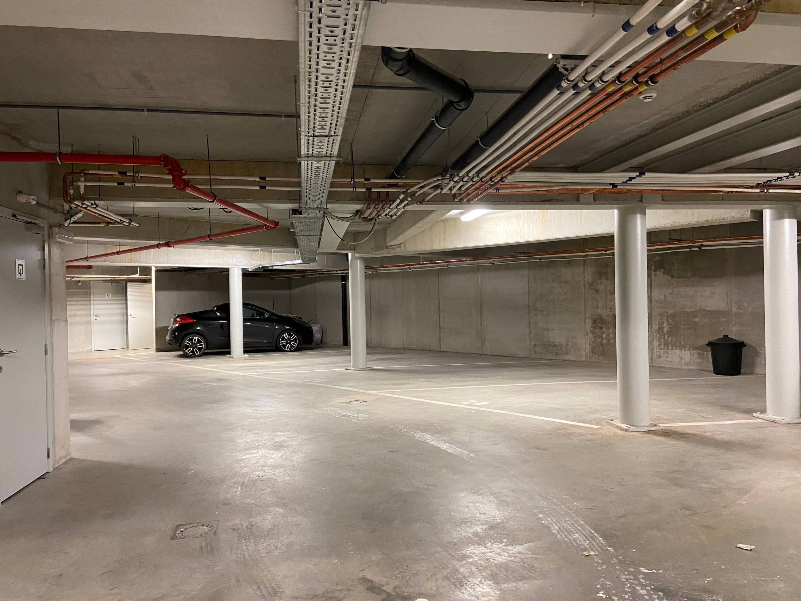 Ondergrondse parkeerplaats in centrum Waregem - foto 1