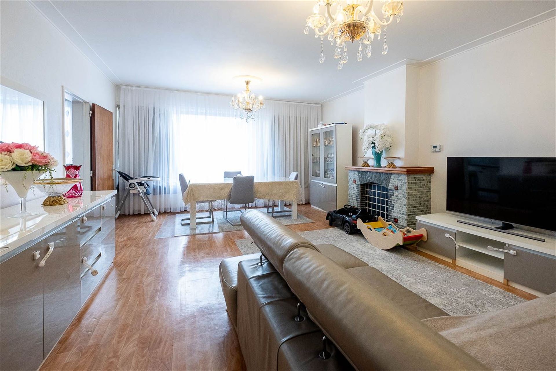 Appartement 1° verdieping met lift, 2 slaapkamers en terras - foto 4