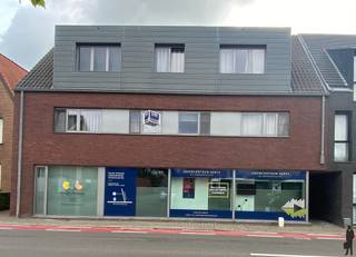 Instap klaar appartement van 90 m², gelegen op wandelafstand van het centrum van Hoogstraten.Het appartement bevindt zich in een recent gebouw met...