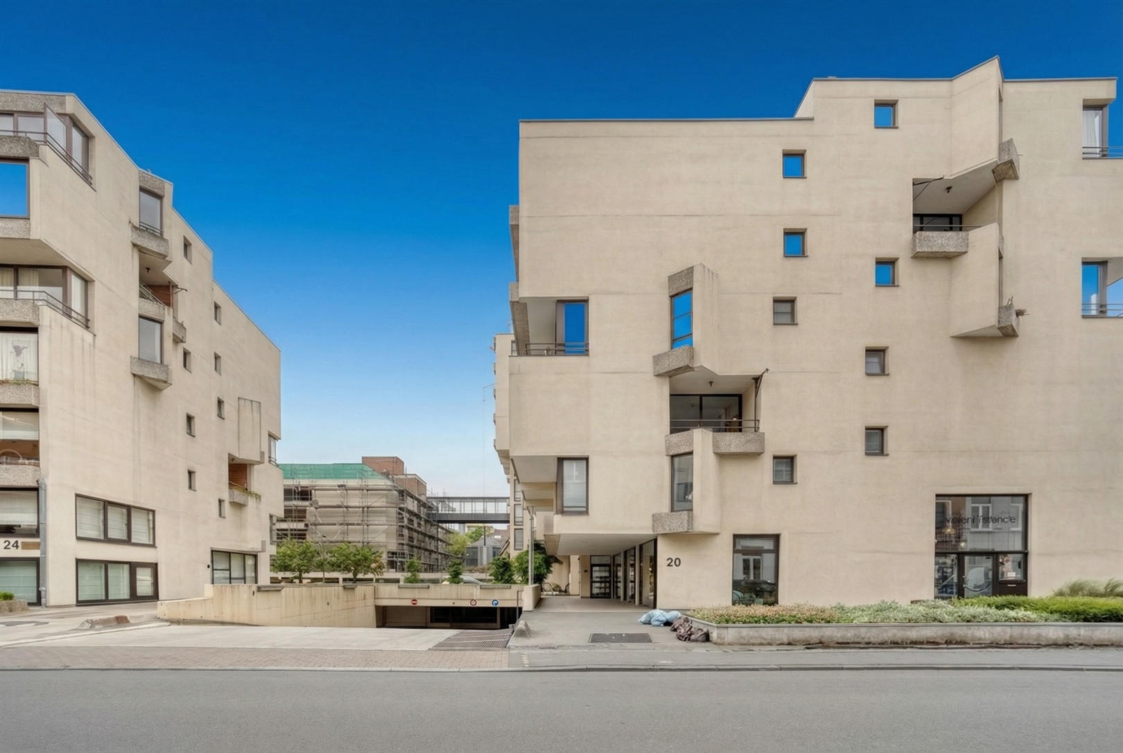 Lichtrijk appartement met 2 slaapkamers - foto 2