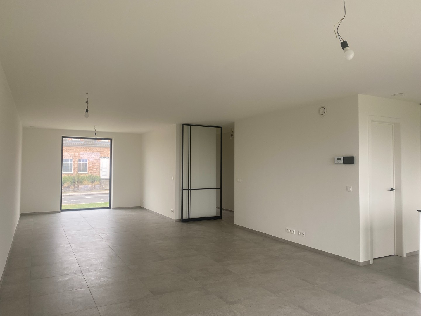Moderne nieuwbouwwoning met 3 slaapkamers en garage - foto 3