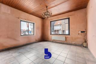 We bevinden ons in Middelkerke op een zeebries van het strand.Zowel de plaatselijke ambachten als slager, bakker, horeca,... als de grotere winkels...