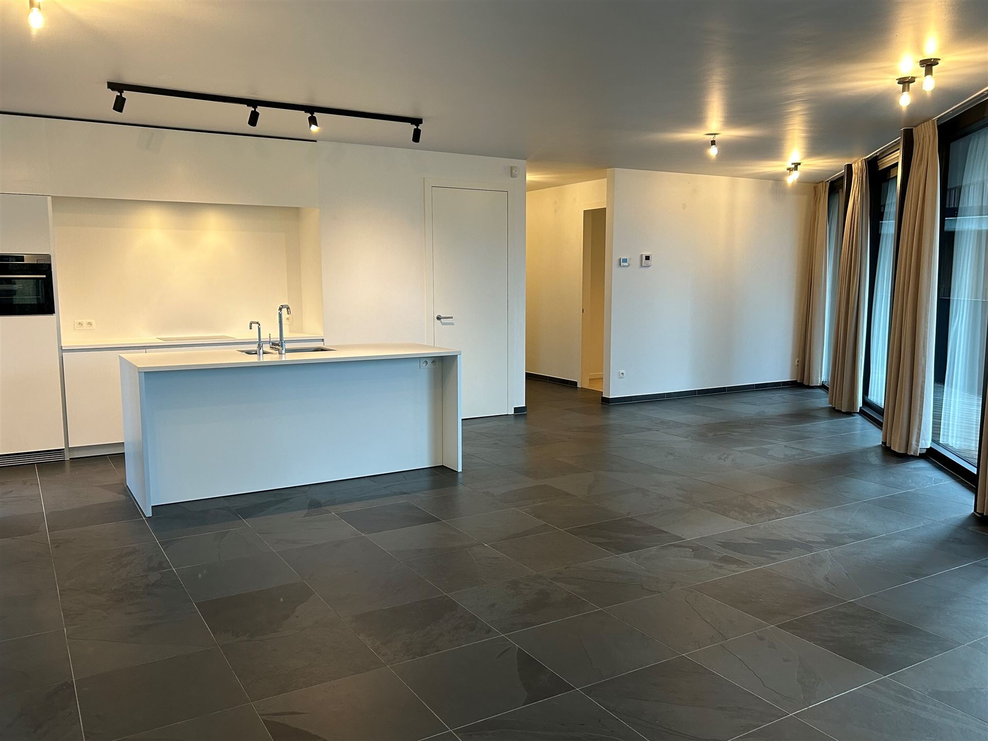 Apartment - photo 5