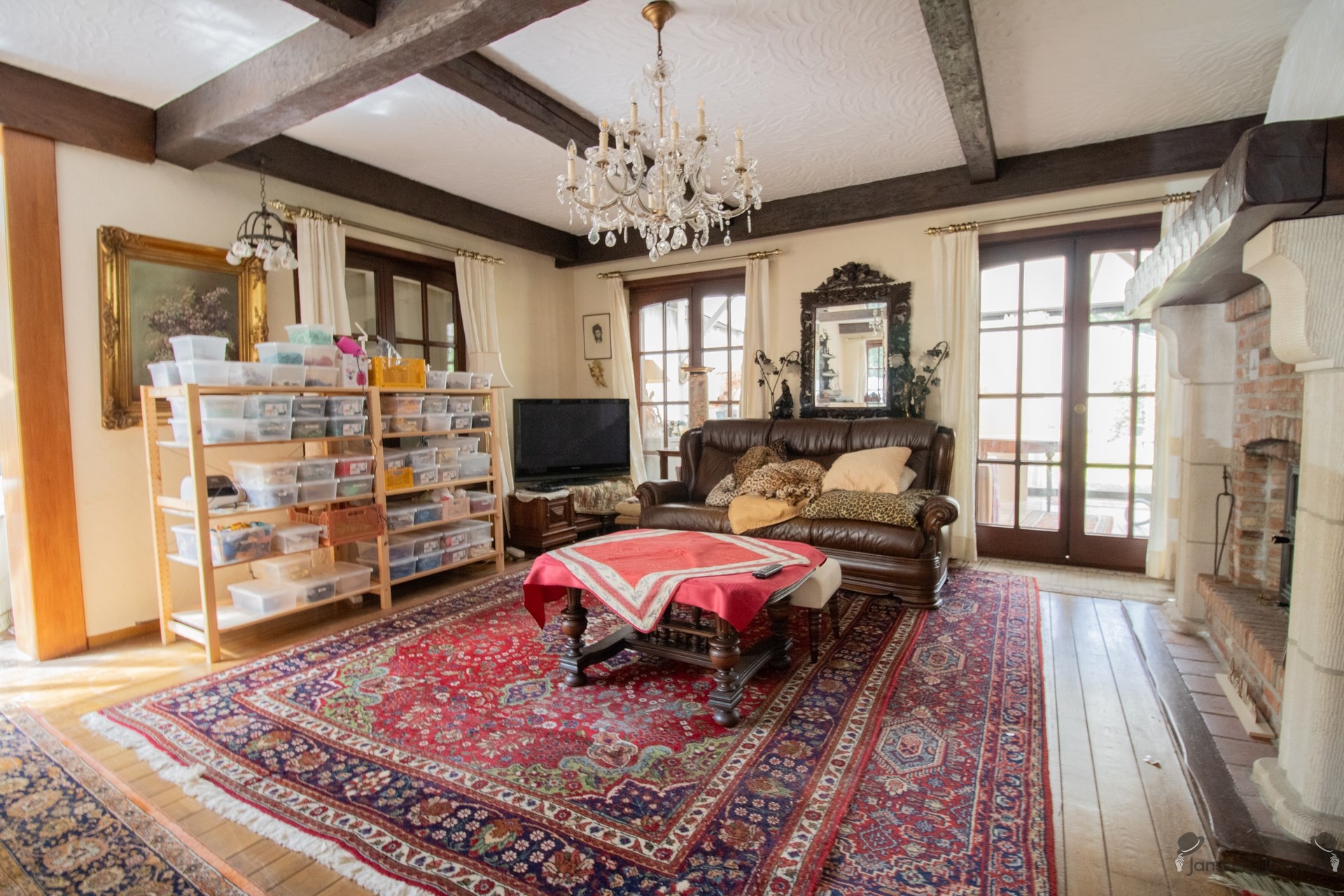 Ruime op te frissen villa met 2 keukens, 2 badkamers en min. 5 slaapkamers op 1.157 m² - foto 4