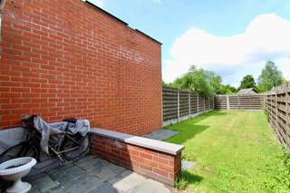 Welkom in de Hulstsestraat 79 te Kuurne.Deze op te frissen woning met parkeerplaats bevindt zich op een boogscheut van centrum Kuurne. Op het...