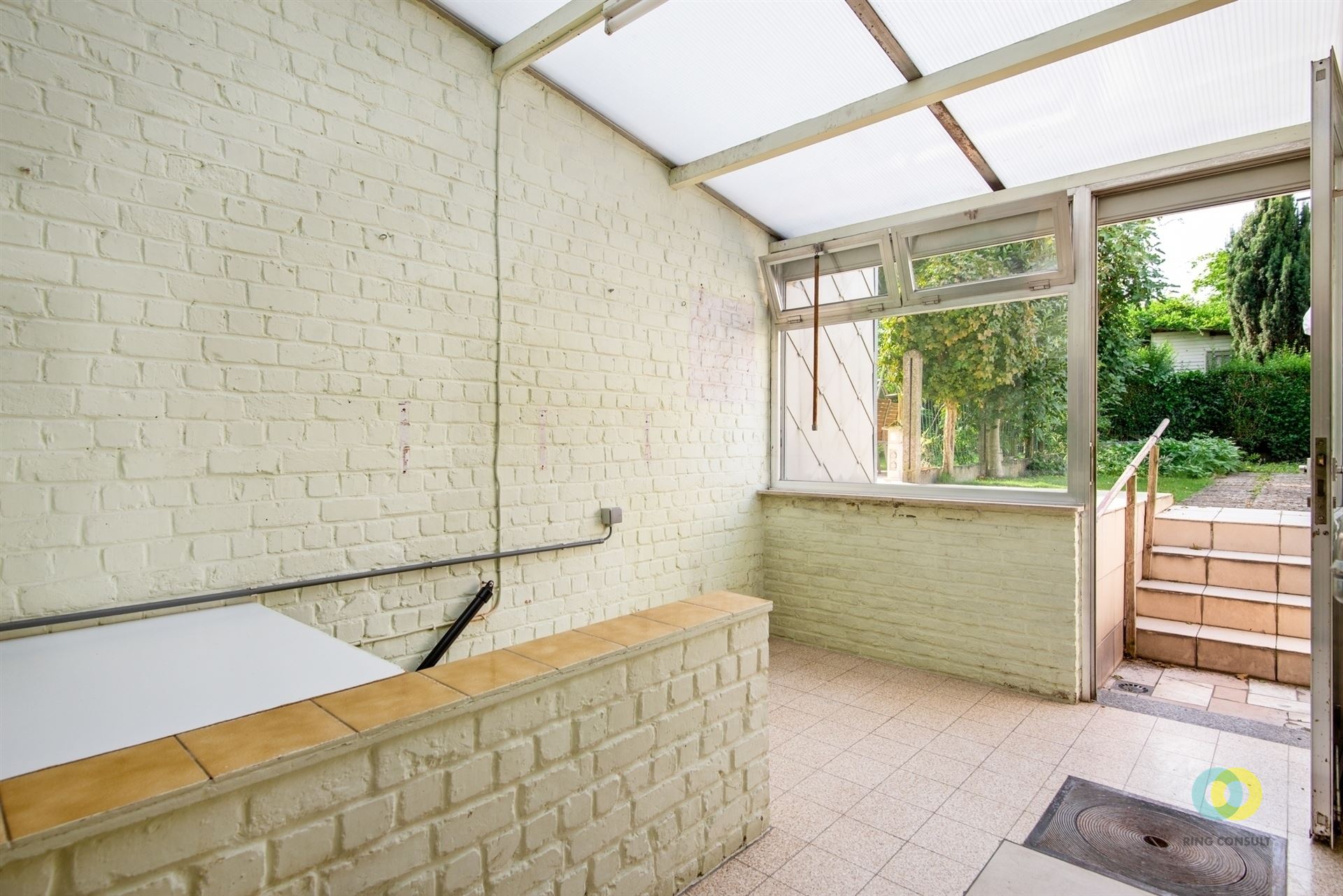 Op te frissen woning met tuin en potentieel - foto 3