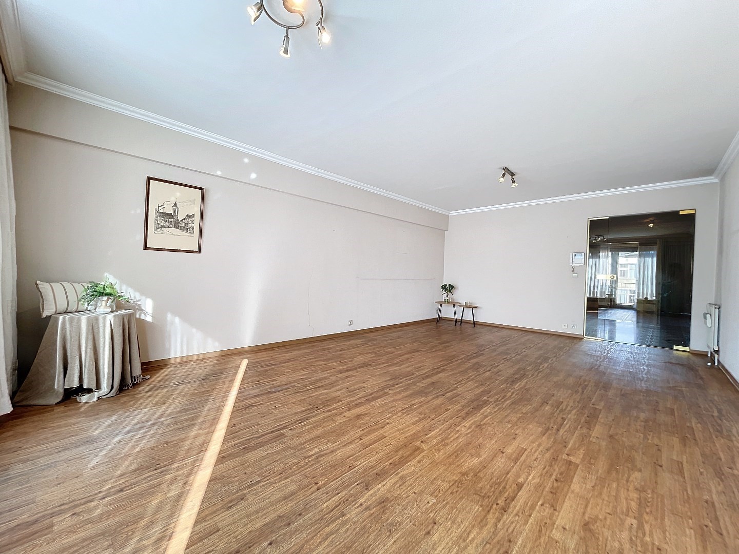 Ruim en energiezuinig appartement in het hart van Roeselare - foto 2