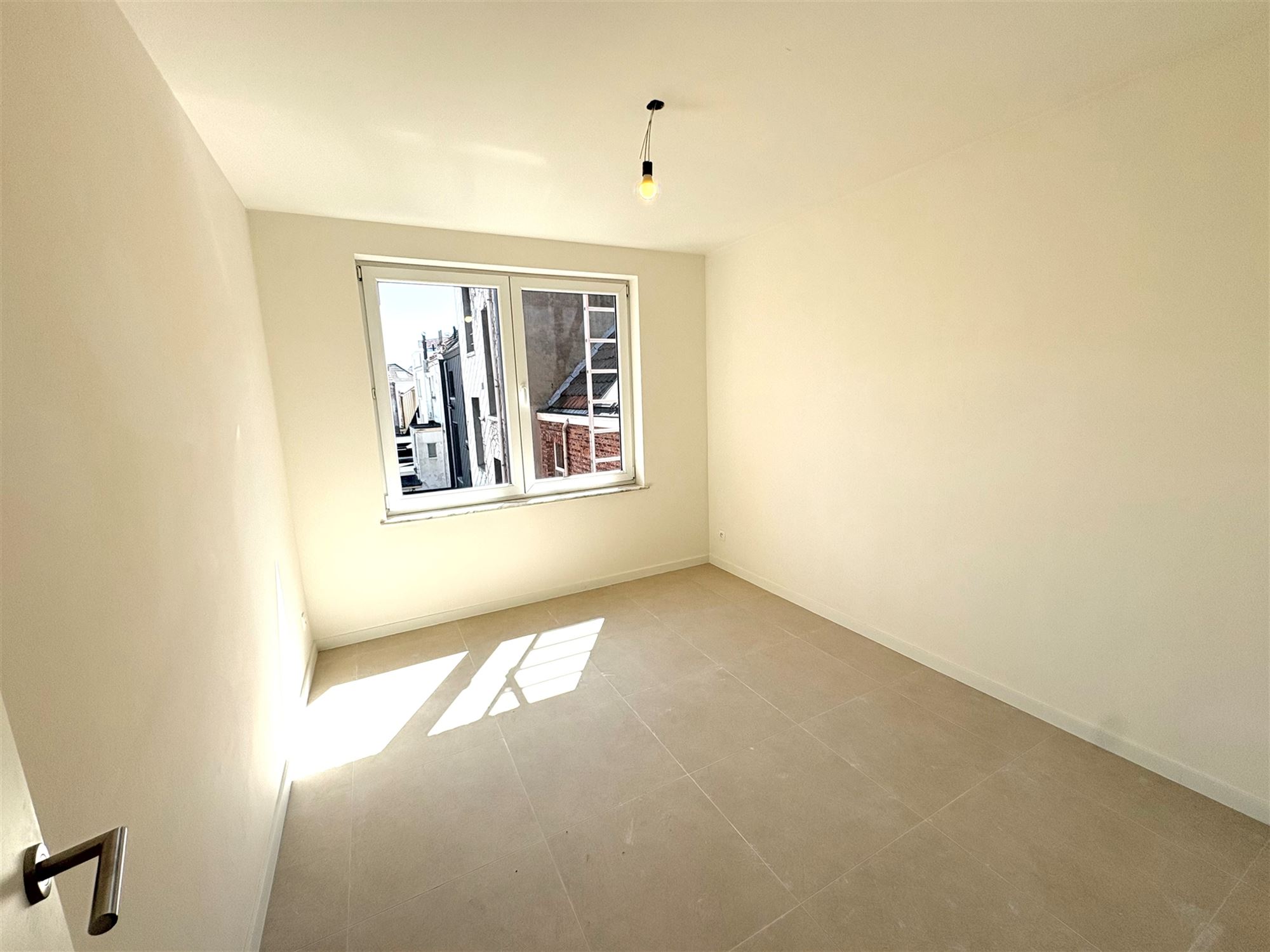 Prachtige vernieuwd 2 slpk appartement. - foto 4