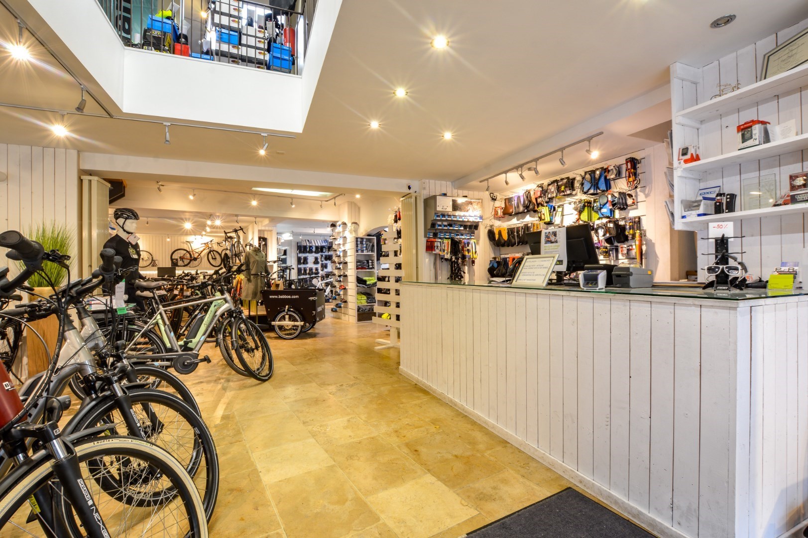 Ruime handelswoning in het centrum van Aartrijke - foto 5