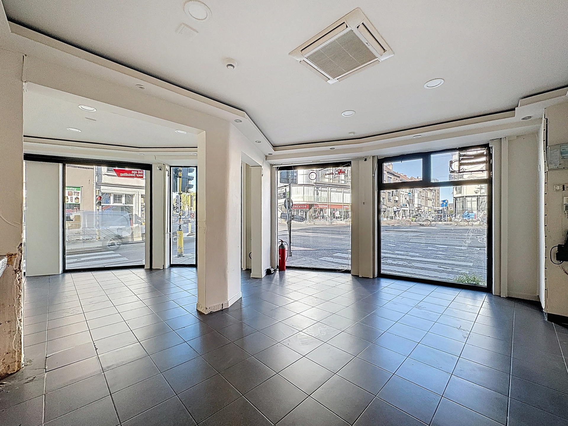 Handelspand op zichtbare locatie te huur in Gent - foto 4