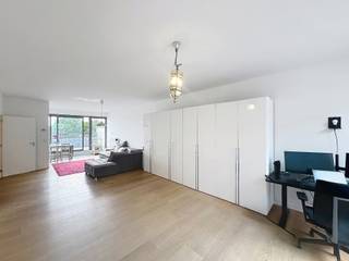 <h2>FOR SALE – SCHAERBEEK (HELMET DISTRICT) – 3-Bedroom Apartment with Terrace and Balcony</h2>
<h3>SCHAERBEEK – Helmet District – Modern 3-Bedroom Apartment with Terrace and Balcony</h3>
<p>Located at <strong>Rue Jan Blockx 40 in Schaerbeek</strong>, in the heart of the <strong>Helmet district</strong>, a vibrant and sought-after neighbourhood appreciated for its friendly atmosphere, local shops, schools, green spaces, and excellent connections to Brussels city centre, this beautiful modern <strong>3-bedroom apartment</strong> is sure to impress.</p>
<p>Situated within a <strong>recent and well-maintained condominium</strong>, the property offers a comfortable and functional living environment, perfectly suited for a family seeking space and quality of life.</p>
<p>The apartment features a spacious and bright living area, a <strong>fully equipped kitchen</strong>, three bedrooms, one bathroom, one shower room, as well as a pleasant <strong>terrace</strong> and a <strong>balcony</strong>, allowing you to fully enjoy the outdoor spaces.</p>
<p>Thanks to its excellent energy performance, modern amenities and highly desirable location, this property represents a rare opportunity in the Helmet district.</p>
<h3>Key Features</h3>
<p>✔ 3 bedrooms<br />✔ 1 bathroom and 1 shower room<br />✔ Terrace and balcony<br />✔ Fully equipped kitchen<br />✔ Modern and bright apartment<br />✔ Individual gas heating<br />✔ EPC rating: B-<br />✔ Compliant electrical installation<br />✔ Recent and well-maintained condominium<br />✔ Helmet district, close to shops, schools and public transport</p>
<p><strong>For Sale – An ideal opportunity for families looking to settle in one of Schaerbeek's most dynamic neighbourhoods.</strong></p>
<h3>Information & Viewings</h3>
<p><strong>Frédéric Top – Real Estate Agent</strong><br />📞 +32 472 34 44 08<br />✉️ frederic.top@weinvest.be</p>
<p><strong>We Invest Brussels-Europe</strong></p>
<p>👉 Discover our other properties for sale in Brussels on <strong>weinvest.be</strong></p>