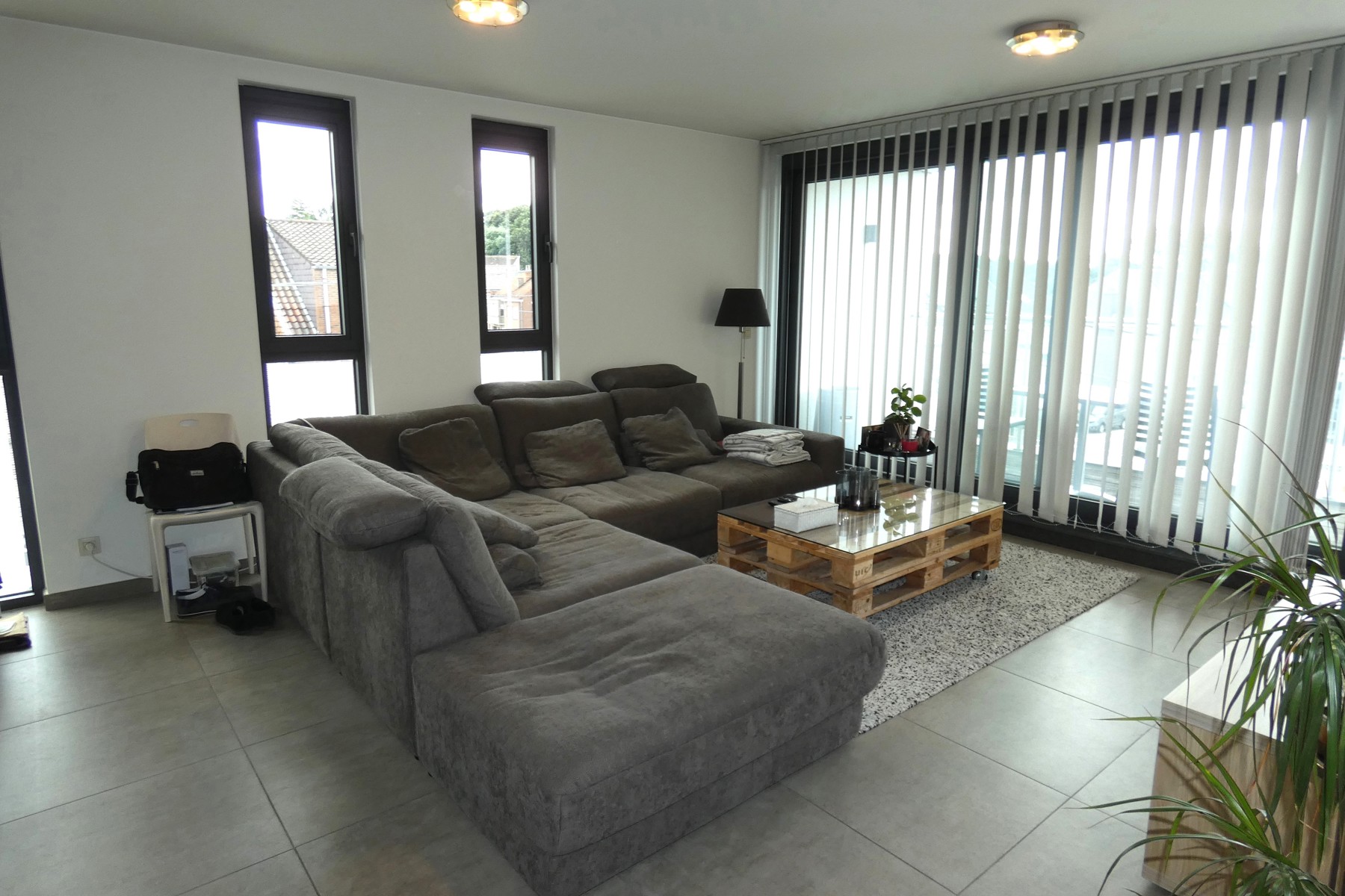 Recent appartement met 2 slaapkamers, staanplaats en terras - foto 4