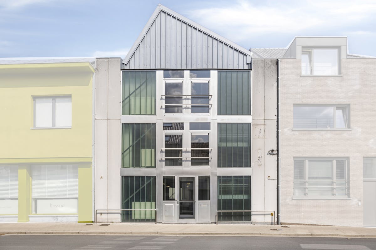 Bureau prêt à emménager à vendre d'environ 367 m² au centre de Torhout - photo 3