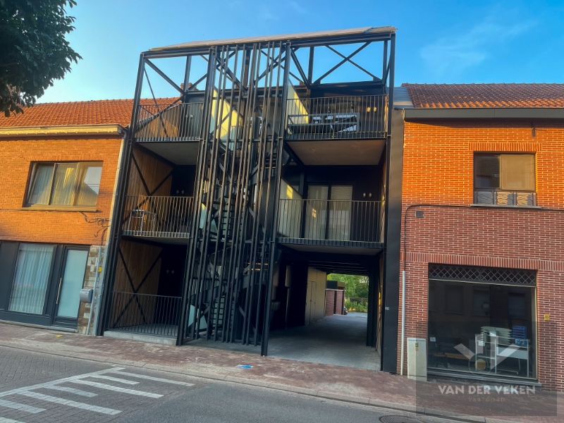 Kapelstraat 24