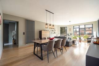 Ruim 2 slaapkamerappartement in het centrum van Sint-Pauwels Dit betreft een instapklaar appartement op de 1e verdieping van Residentie Bellone...