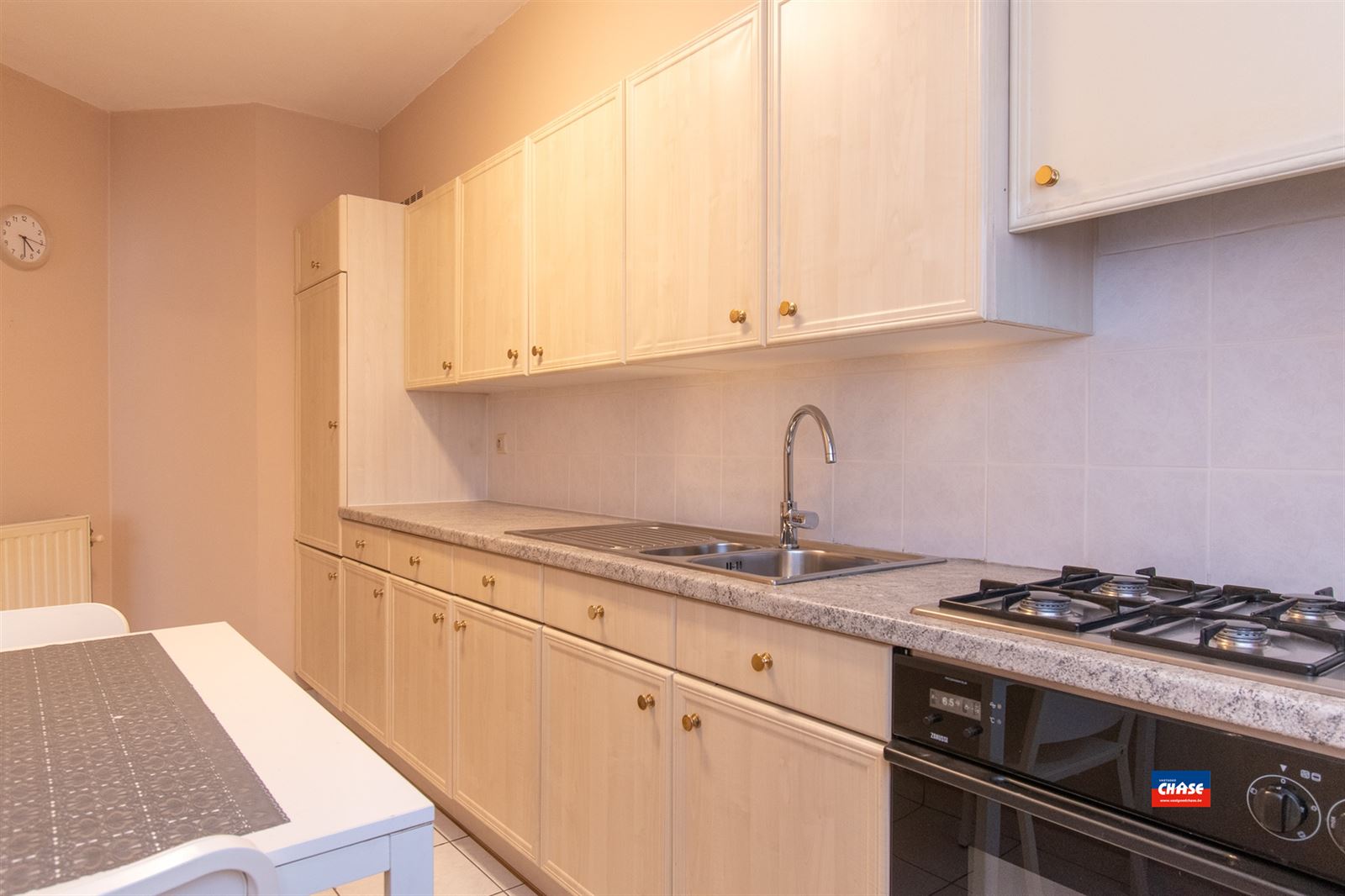 Verzorgd appartement met garagebox in rustige omgeving - foto 5