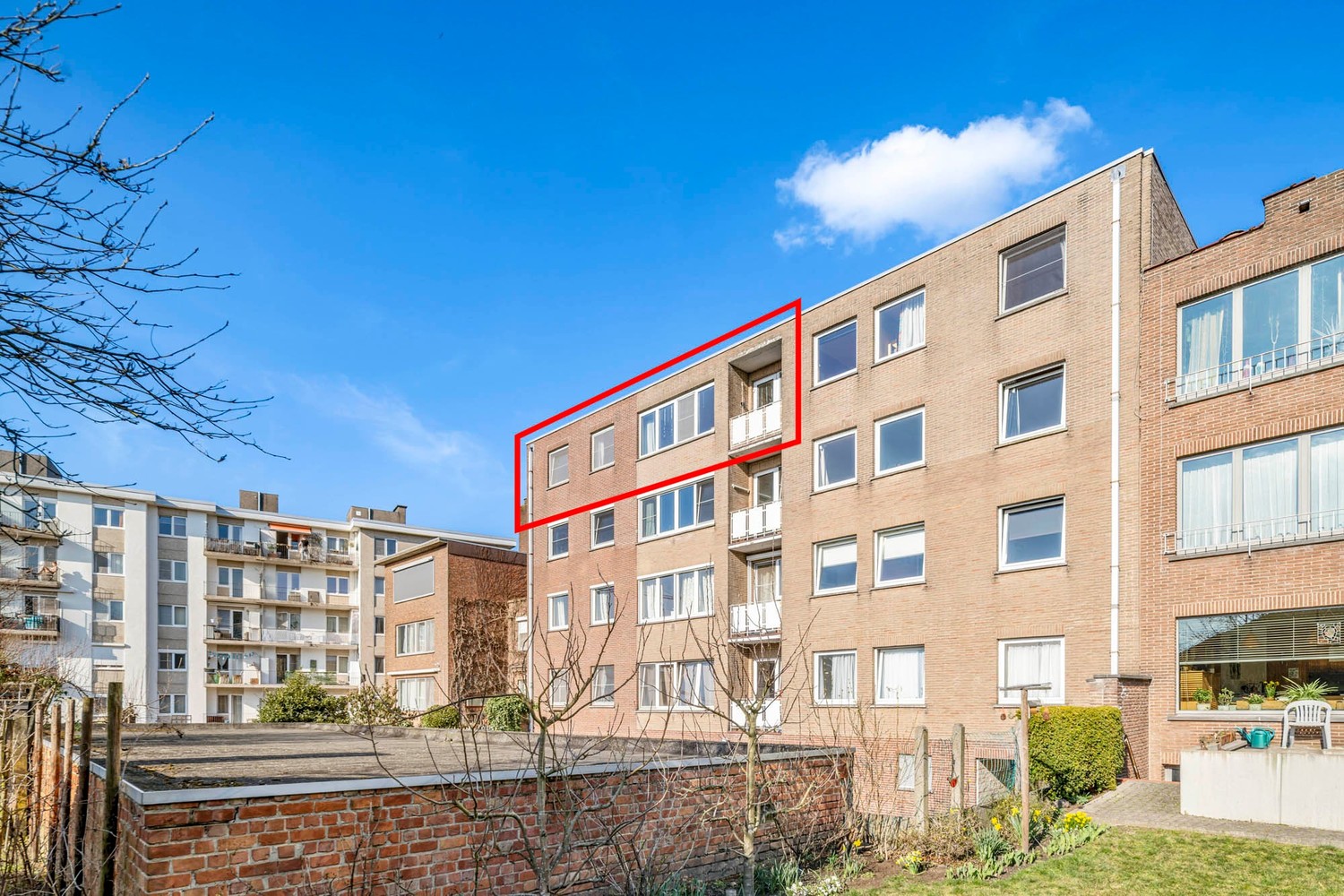 Ruim en lichtrijk appartement met 2 slaapkamers, een mooie keuken, een terras en een garagebox nabij het station van Leuven! - foto 2