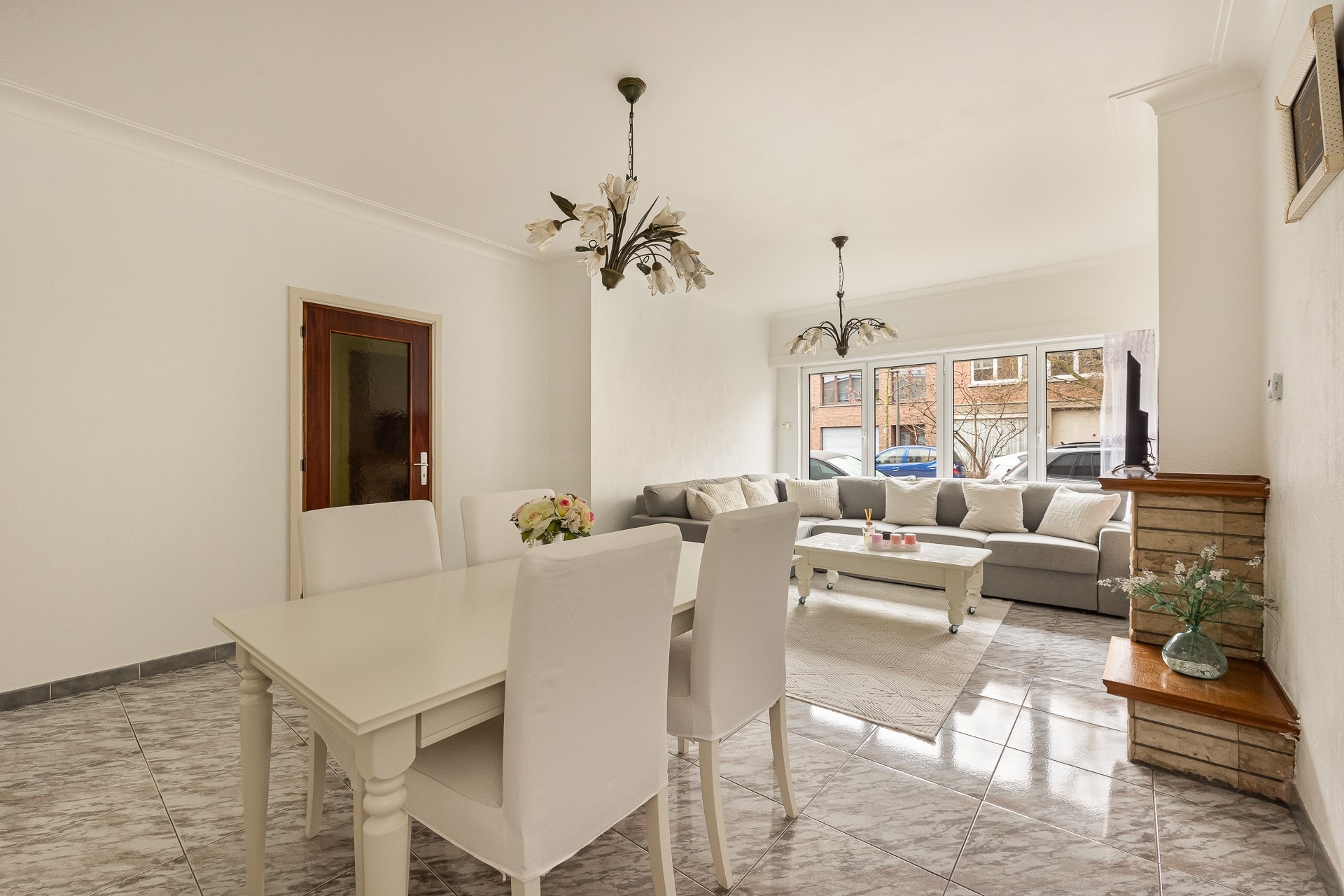 Gelijkvloers app BVO 168m² met 3 slpk &amp; dubbel garage - foto 2