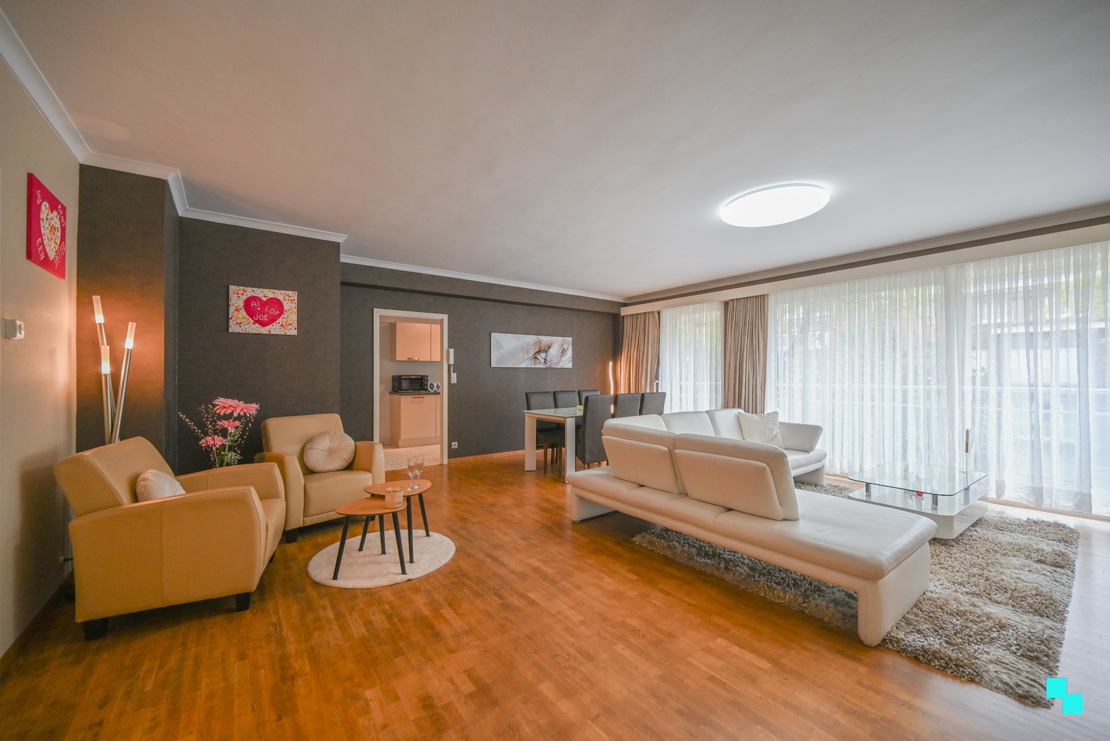 Ruim en praktisch appartement in residentiële laan in Kortrijk! - foto 2