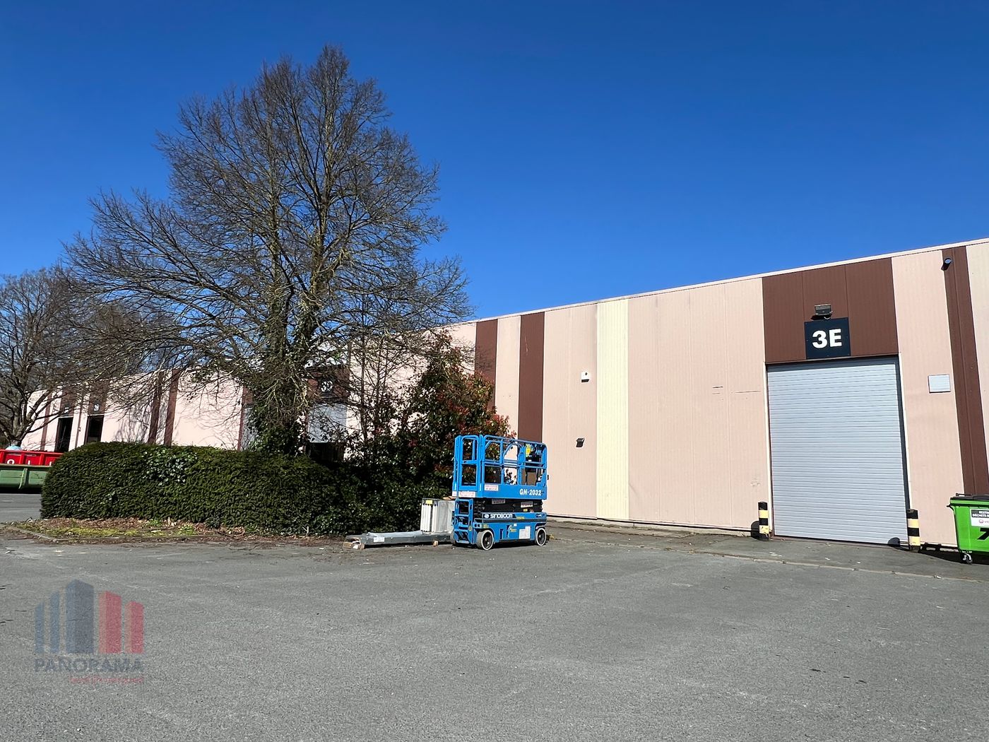 SME unit with 318 m² of warehouse space and 130 m² of office space near the E40 - photo 1