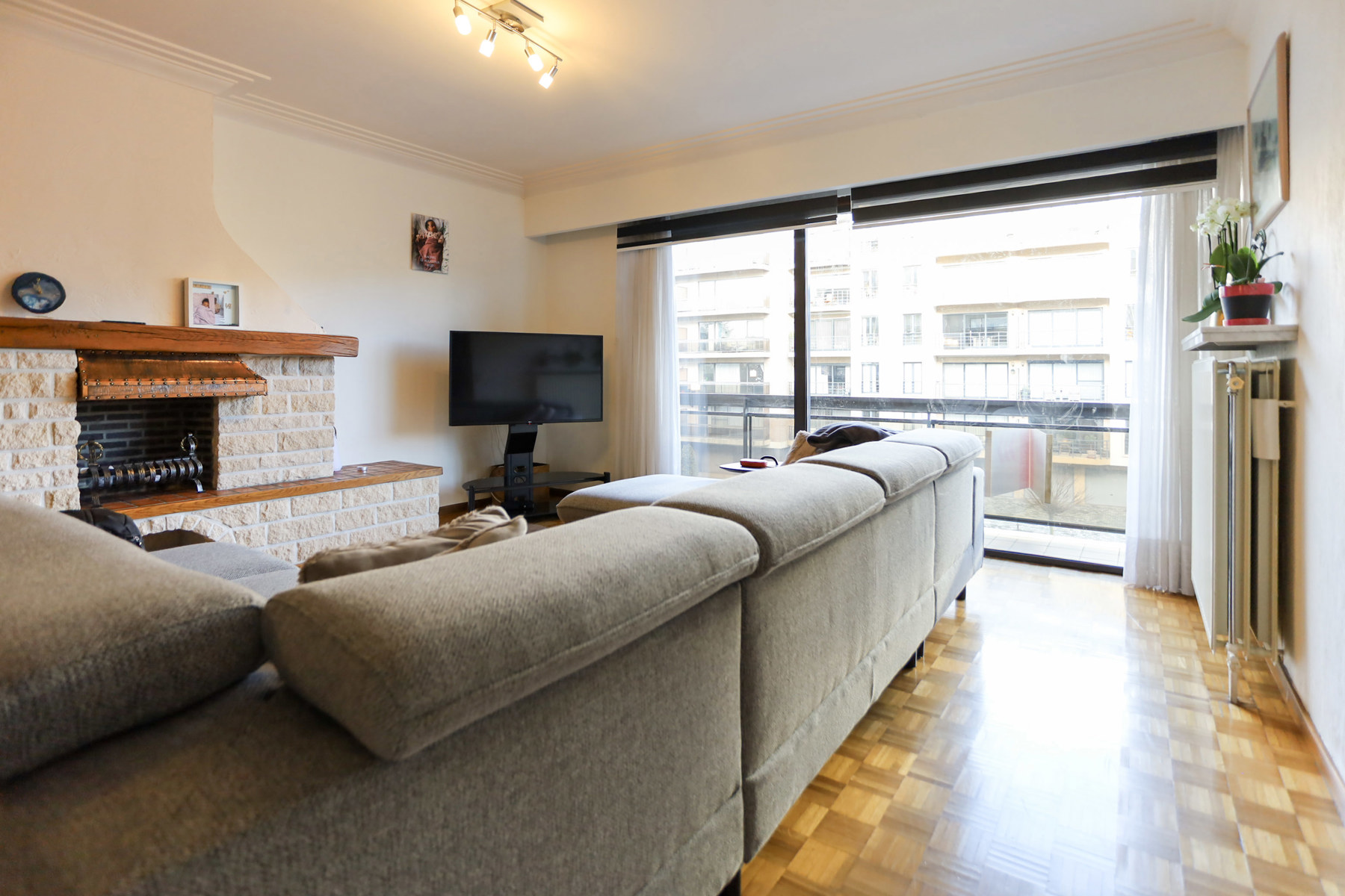 Ruim 2 slpk app met garage - foto 3