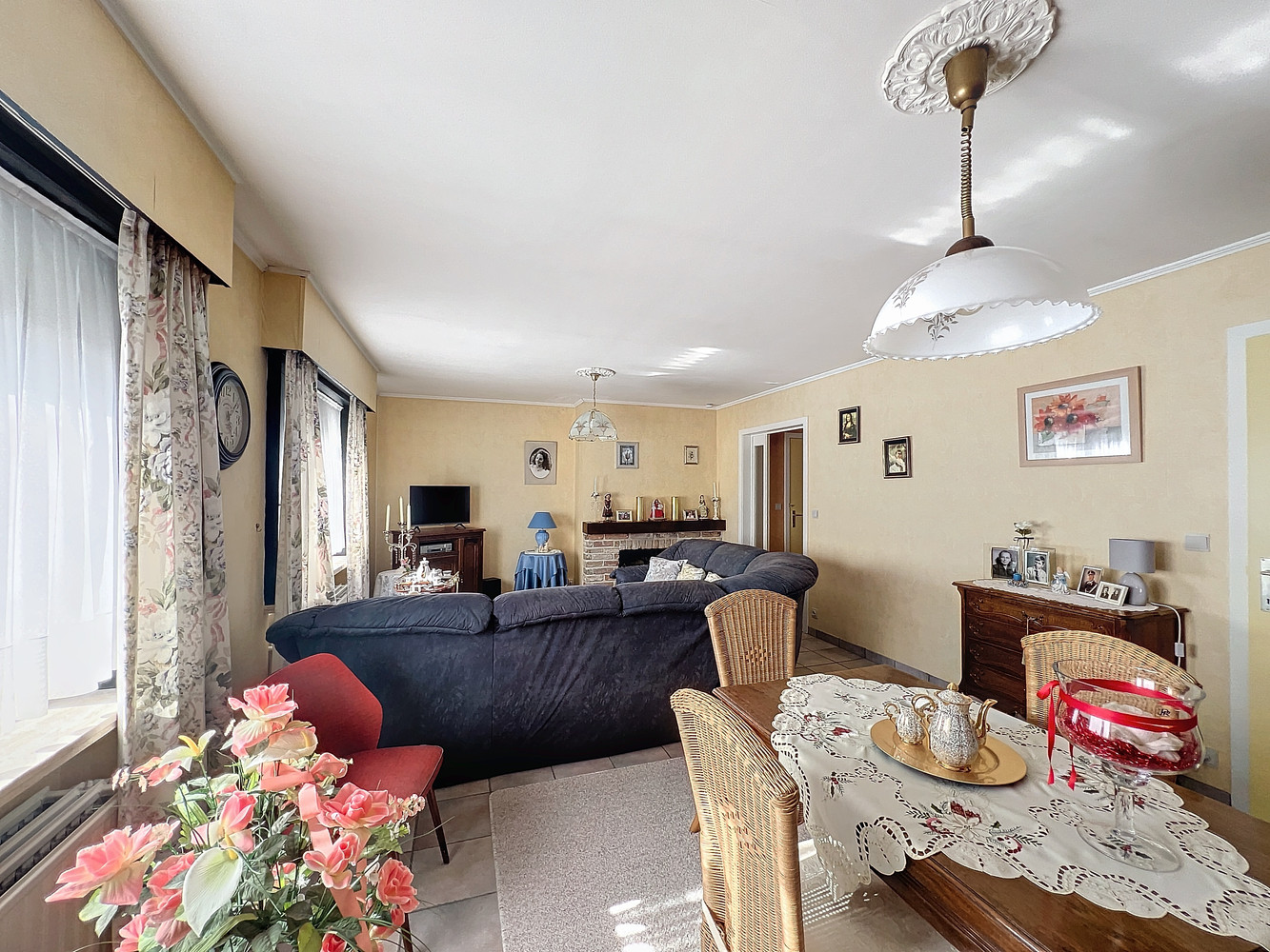 Ruim 2 slaapkamerappartement met garagebox te Maldegem - photo 4