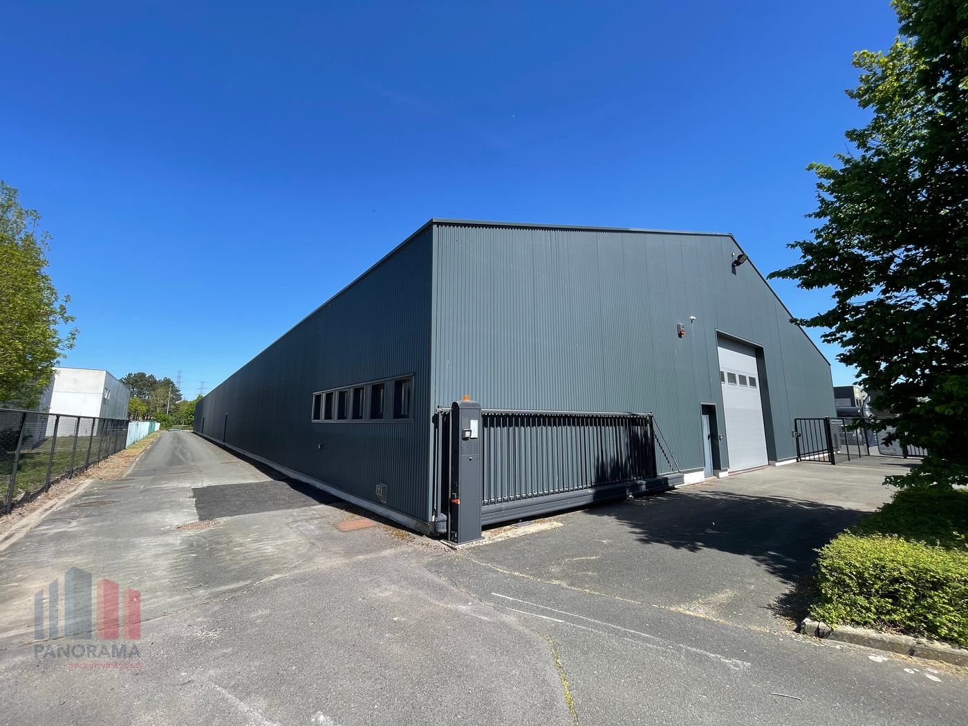 Strategisch gelegen magazijn 2.000 m² met buitenterrein in Brugge - foto 3