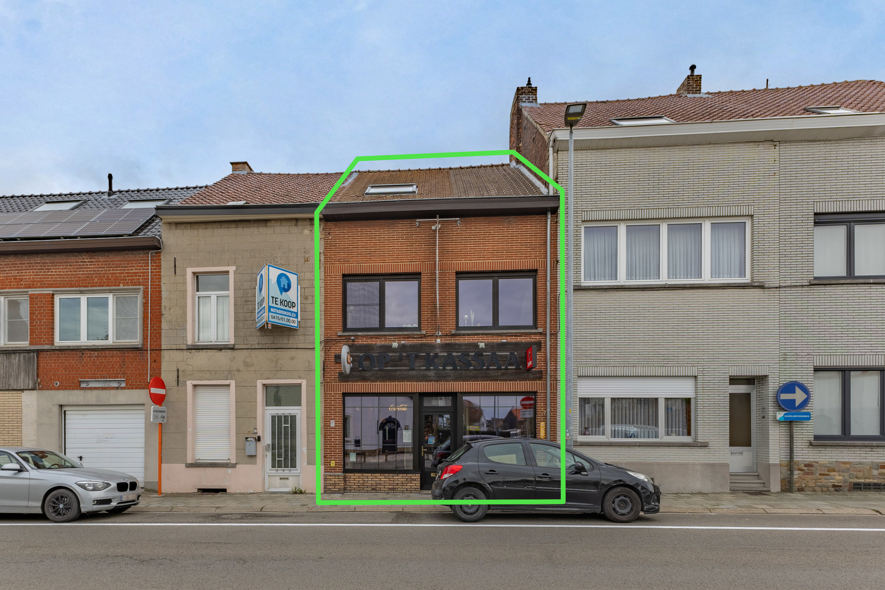 Commercial for sale in Halle with 2 bedrooms - photo 1