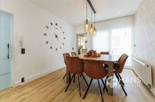 <p><span>Move-in ready house (287 m²) with 3 bedrooms, 2 bathrooms and garden (75 m²) in Deurne.</span></p><p><span> </span></p><p><span>On a central location with public transport, (local) stores and schools within walking distance we find this ready to move in house. By car you reach the highway in just a few minutes. Prefer the bike? You can easily use the velo-sharing system here.</span></p><p><span> </span></p><p><span>The house has been well maintained over the years and is ready to move in. The roof is insulated accordingly and the electricity will be in accordance with the deed. Furthermore, the windows have double glazing.</span></p><p><span> </span></p><p><span>The charming, protected facade houses a cozy home of 287 m². The basement consists of a living room (30 m²), first bathroom (6 m²) with walk-in shower, toilet and washbasin cabinet and a first compact kitchen (7 m²) with basic equipment. The bedroom is 13 m² large and from this floor you have access to the north-east facing garden (75 m²) with landscaped terrace.</span></p><p><span> </span></p><p><span>On the upper floor there is a spacious living room (28 m²) with an adjacent separate kitchen (16 m²), equipped with all modern comfort. The other 2 bedrooms are located on the upper floor and are 13 m² and 22 m² in size.</span></p><p><span> </span></p><p><span>Are you looking for a move-in ready home in a central location? Do not miss this opportunity! Habitable surface 287 m² ref: gross floor pop. EPC certificate. For more info or a free estimate visit www.hansimmo.be</span></p><p><span> </span></p>