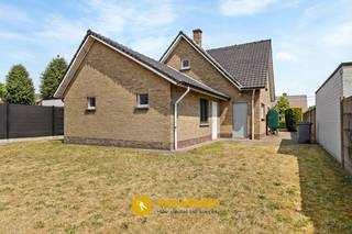 Te renoveren open bebouwing met 4 slaapkamers te koop in Wachtebeke!In de Melkerijstraat 18 te Wachtebeke vindt u deze open bebouwing met een...