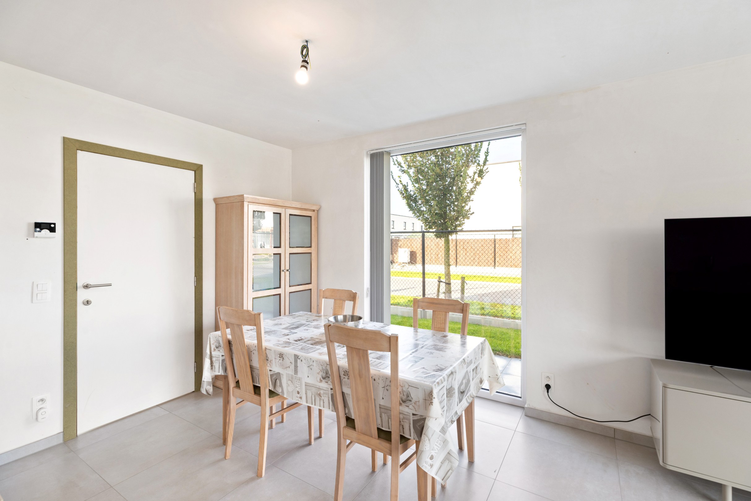 Open woning met 3 slaapkamers en carport te Lombardsijde - foto 4
