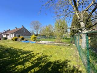 RUSTIG GELEGEN BOUWGROND VOOR OPEN BEBOUWING!Grondoppervlakte: 629 m²Perceelbreedte: 19,63 mOriëntatie: Noord-OostenGeen...