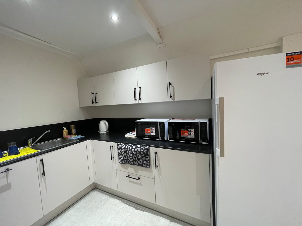 Kantoor (ca. 800 m²) te huur in Temse - foto 4